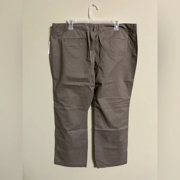 Old Navy Women's Perfect Boot Cut Khaki Pants Size 16 Petite New High Rise NWT - Picture 2 of 7